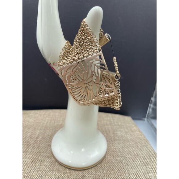 Kenneth Cole Chain Fashion Butterfly Bracelet Light Gold tone - Picture 6 of 6